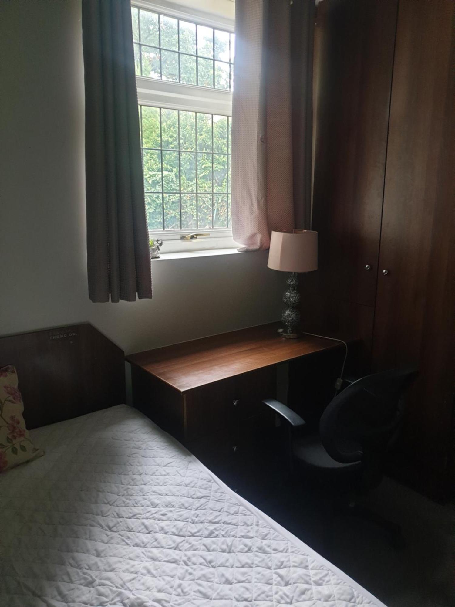Mother-In-Law Guest House Hotel Leeds ลีดส์ ภายนอก รูปภาพ