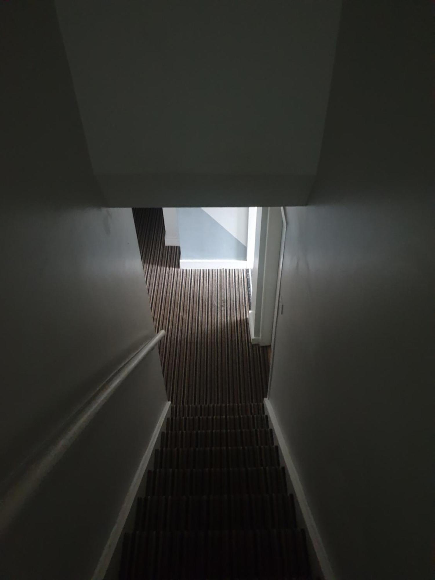 Mother-In-Law Guest House Hotel Leeds ลีดส์ ภายนอก รูปภาพ