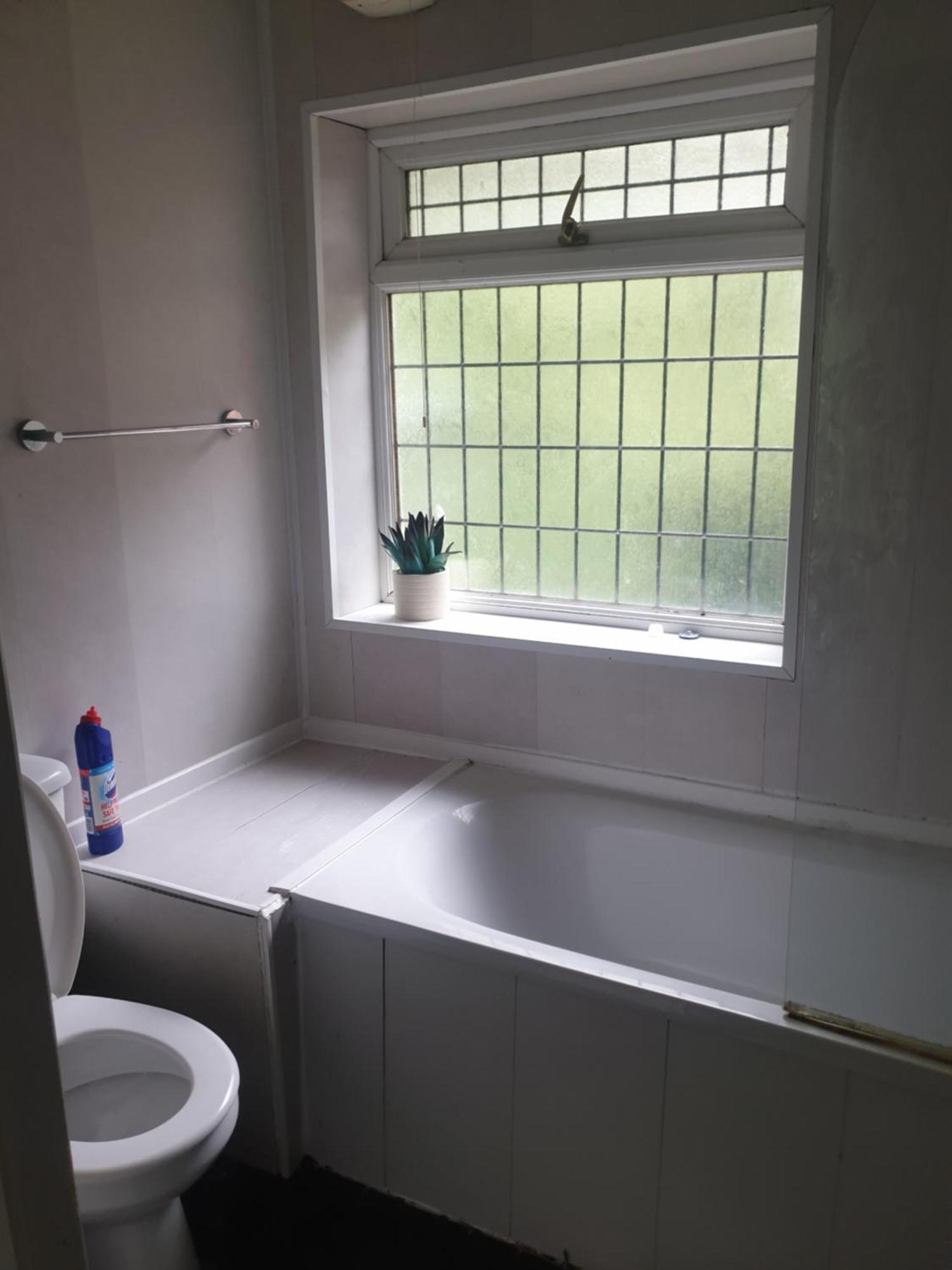 Mother-In-Law Guest House Hotel Leeds ลีดส์ ภายนอก รูปภาพ