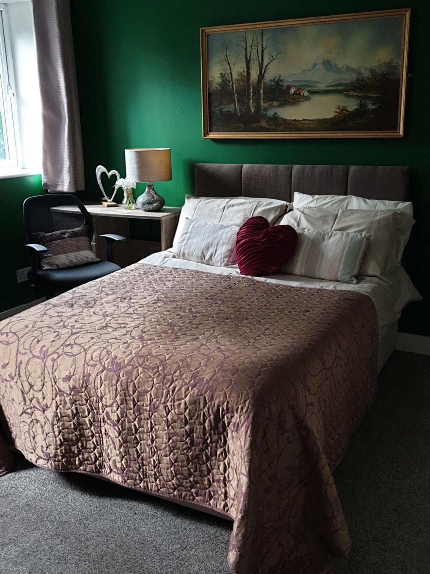 Mother-In-Law Guest House Hotel Leeds ลีดส์ ภายนอก รูปภาพ